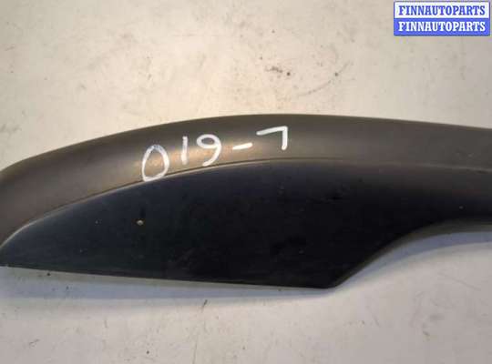 Накладка рейлинга TT896044 на Toyota Sequoia 2000-2008