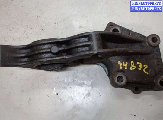 купить Кронштейн полуоси на Citroen C4 2004-2010