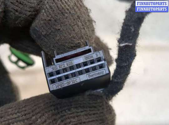 Зеркало боковое на Volkswagen Passat B6 (3C)