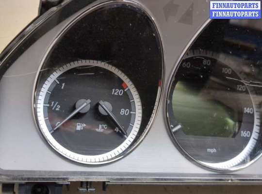 купить Щиток приборов (приборная панель) на Mercedes C W204 2006-2015
