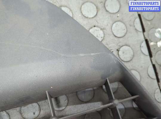 купить Заглушка (решётка) бампера на Ford C-Max 2002-2010