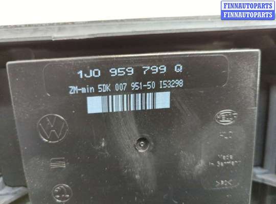 ЭБУ салона (Блок комфорта) на Volkswagen Passat B5 (3B)