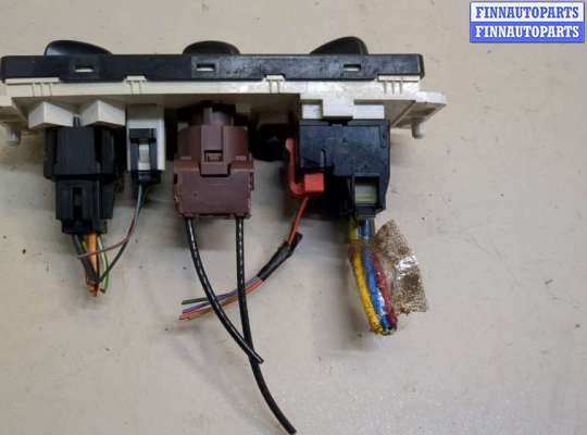 Блок управления печкой на Ford Ranger I (ER, EQ)