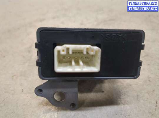 купить Блок управления центральным замком на Toyota Avensis 3 2008-2018