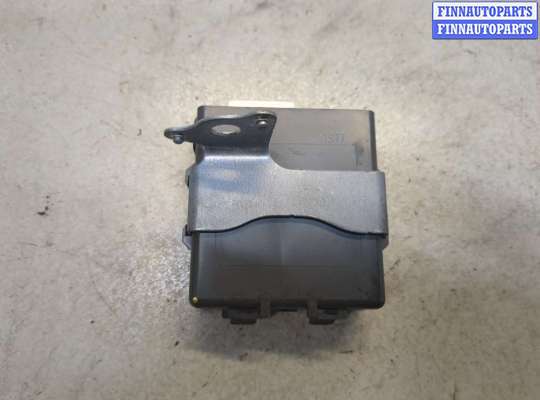 купить Блок управления центральным замком на Toyota Avensis 3 2008-2018