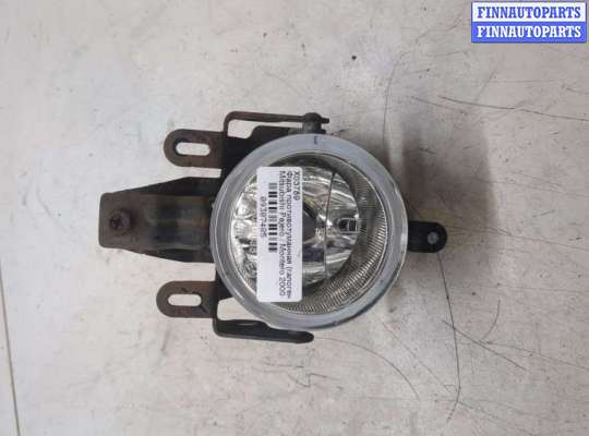купить Фара противотуманная (галогенка) на Mitsubishi Pajero / Montero 2000-2006