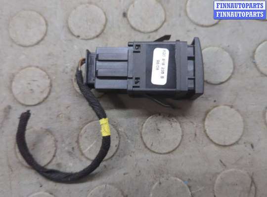 Кнопки на Volkswagen Polo Mk4 (6Q/9N3)