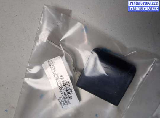 Заглушка буксировочного крюка MB1575987 на Mercedes C W203 2000-2008