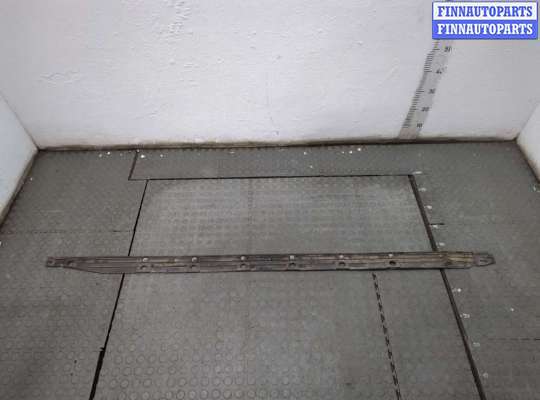 купить Накладка на порог на Toyota Corolla E12 2001-2006