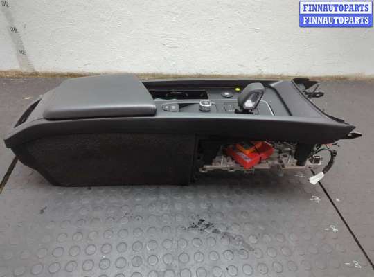 купить Разъем AUX/USB на Volvo V60 2018-2025