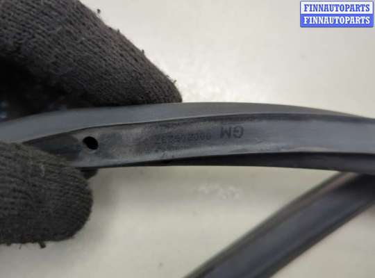 купить Уплотнитель на Cadillac SRX 2009-2016