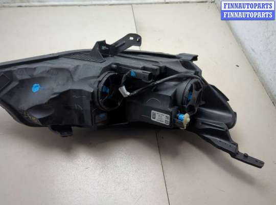 Фара передняя на Chevrolet Malibu IX