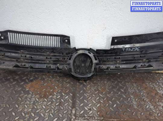 купить Решетка радиатора на Volkswagen Golf 6 2009-2012