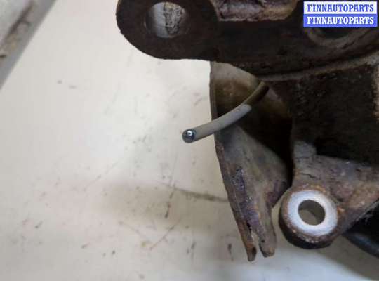 купить Ступица (кулак, цапфа) на Toyota RAV 4 2000-2005