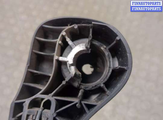 купить Щеткодержатель на Renault Scenic 2003-2009