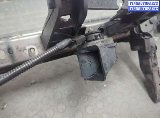 купить Рамка капота на Chrysler 300C 2004-2011