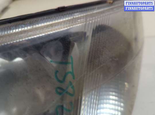 Фара передняя на Mercedes-Benz Sprinter (903)