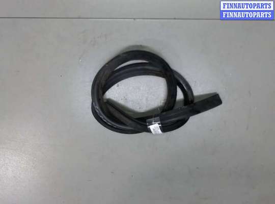 купить Уплотнитель на Volkswagen Passat 7 2010-2015 Европа