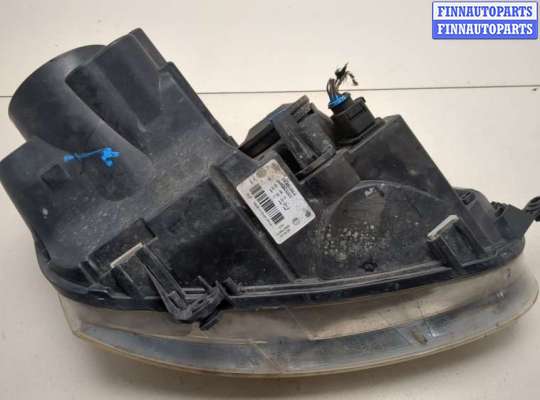 Фара передняя на Volkswagen Jetta V (1K)