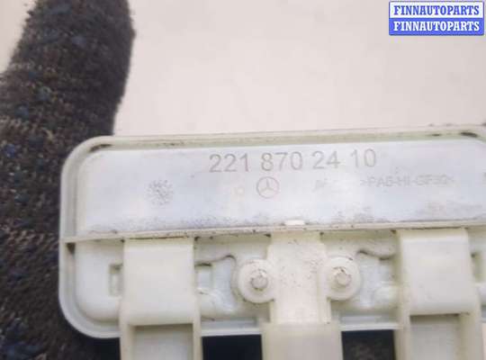 купить Кнопка открывания багажника с крышки на Mercedes ML W166 2011-2015