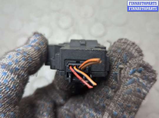 купить Электропривод заслонки отопителя на Volvo S90 2016-2020