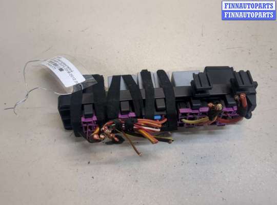 купить Блок предохранителей на Volkswagen Golf 6 2009-2012