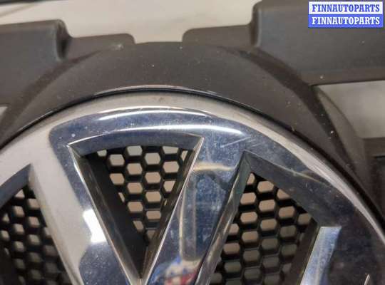 купить Решетка радиатора на Volkswagen Sharan 2010-2015