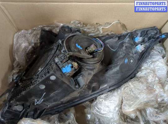 купить Фара (передняя) на Toyota Prius 2003-2009