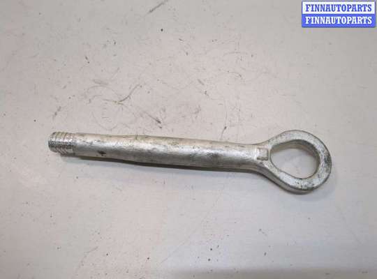 Крюк буксировочный на Toyota Highlander II (XU40)