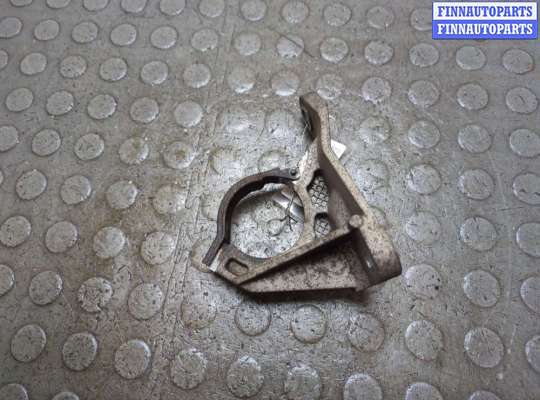 купить Кронштейн полуоси на Renault Megane 3 2009-2016