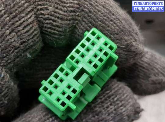 купить Зеркало боковое на Volvo XC90 2002-2014