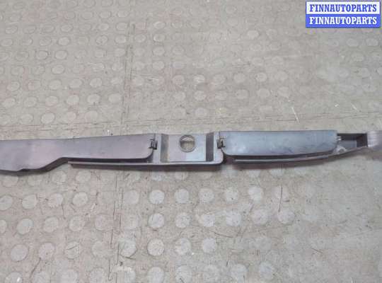 купить Уплотнитель на Volkswagen Tiguan 2011-2016