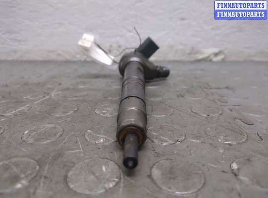Форсунка топливная на Volkswagen Passat B7 (36)
