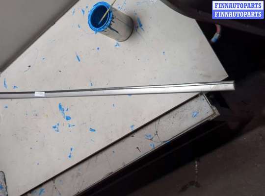 купить Молдинг двери на Chrysler 300C 2004-2011