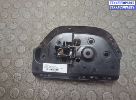 купить Ручка двери салона на Volvo XC70 2000-2007