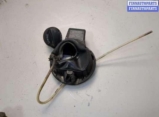 Лючок бензобака на Volkswagen Passat B6 (3C)