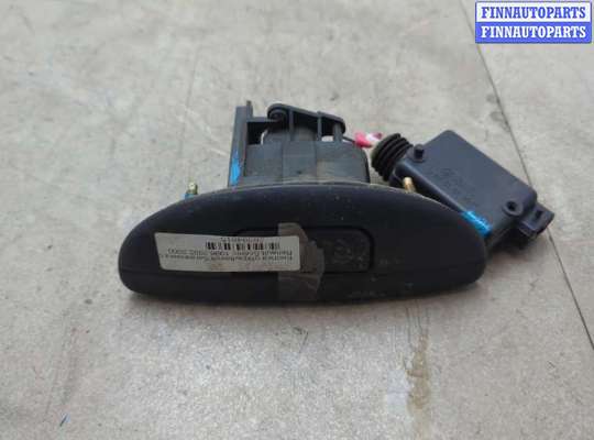 купить Кнопка открывания багажника с крышки на Renault Scenic 1996-2002