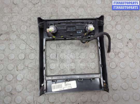 купить Пластик центральной консоли на BMW X5 E70 2006-2013