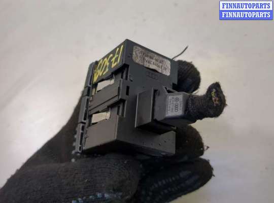 купить Кнопка регулировки света на Audi Q7 2005-2015
