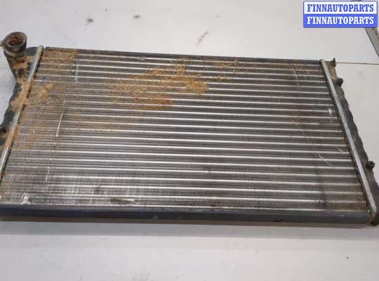 Радиатор охлаждения двигателя RN1595781 на Renault Scenic 1996-2002