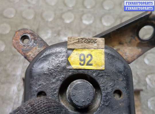 купить Подушка крепления двигателя на Toyota Corolla E15 2006-2013