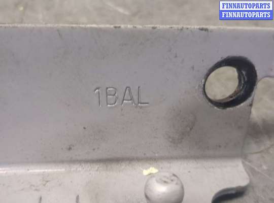 купить Петля капота на Infiniti EX35