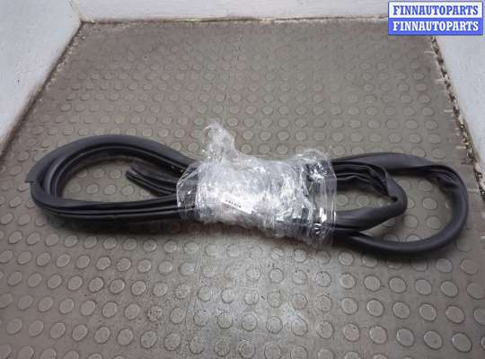 купить Уплотнитель на Ford Explorer 2010-2015