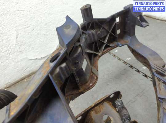 купить Рамка передняя (телевизор) на Ford C-Max 2002-2010