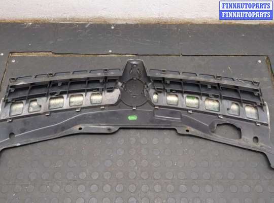 купить Решетка радиатора на Opel Astra H 2004-2010