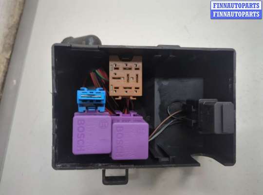 Купить Блок реле на Opel Astra G 1998-2005 Блок реле OP2458295 на Opel Astra G 1998-2005