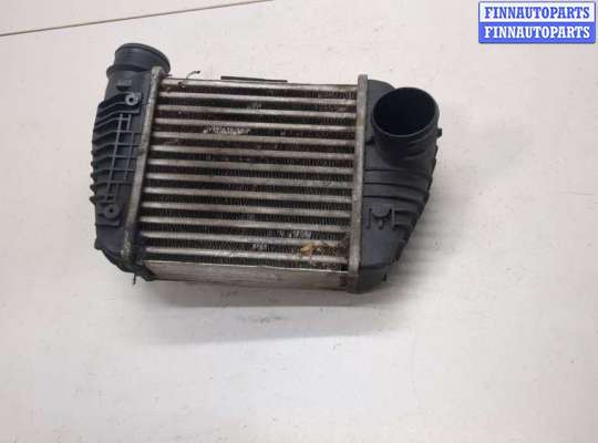 Радиатор интеркулера AU1760861 на Audi A6 (C6) 2004-2011