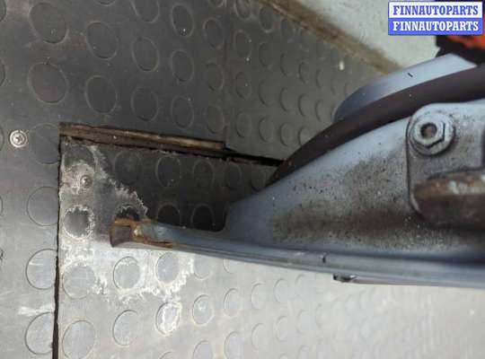 купить Петля двери на Volkswagen Passat 6 2005-2010