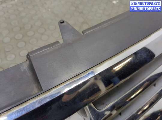 купить Решетка радиатора на Volkswagen Touareg 2002-2007
