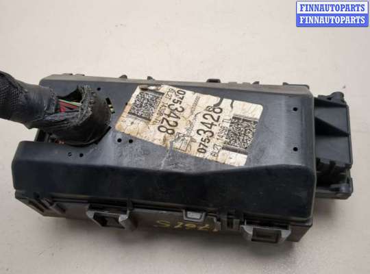 купить Блок предохранителей на Ford Explorer 2006-2010